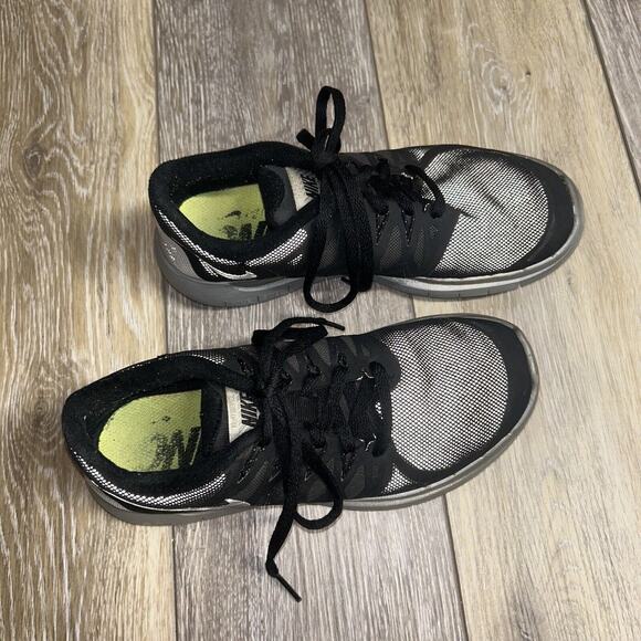 Nike Women’s US Size 6 Free 5.0 Flash 685169-001 Reflective Black Running Shoes - Picture 4 of 16